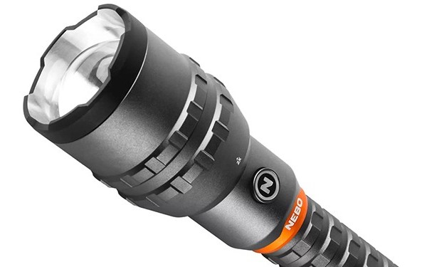 Recenze LED svítilny Nebo 12K